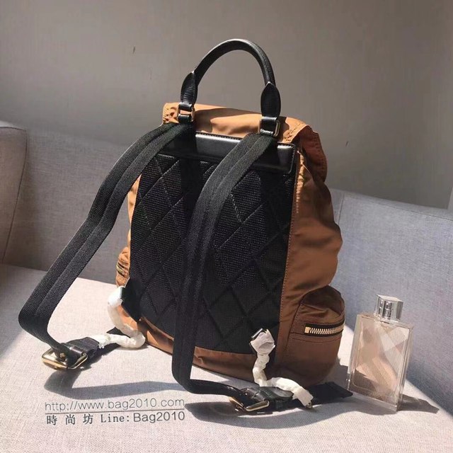 Burberry專櫃新款雙肩包 巴寶莉升級版Rucksack軍旅背包  db1102